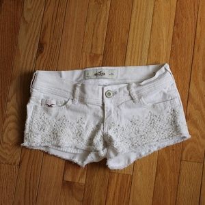 Hollister White Mini Embroidered Shorts Size 0